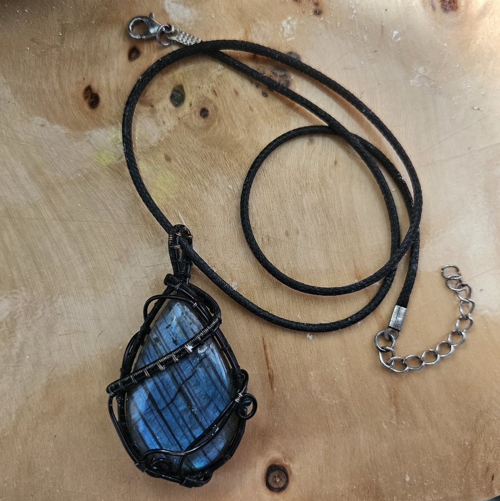 Labradorite wire wrapped pendant necklace